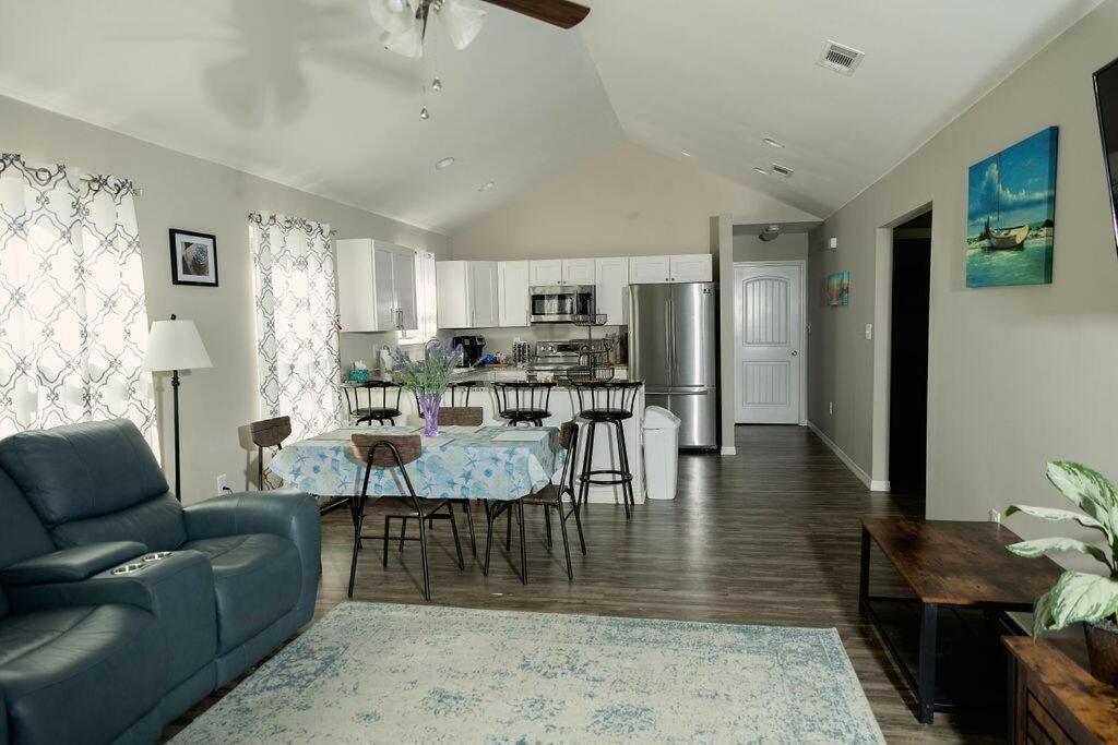 Happy Beach House In Biloxi Exteriér fotografie